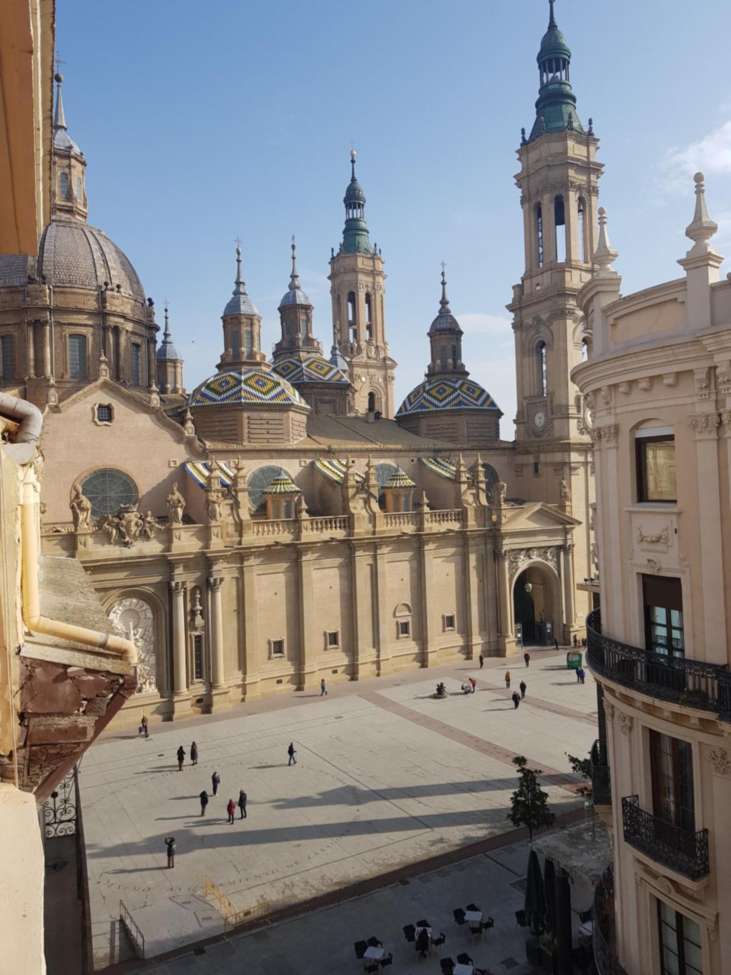 El Balcon De Pilar Lägenhet Zaragoza Rum bild